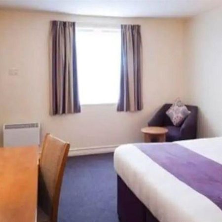 Premier Inn Burnley Bagian luar foto