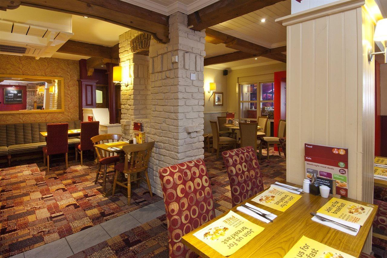 Premier Inn Burnley Bagian luar foto