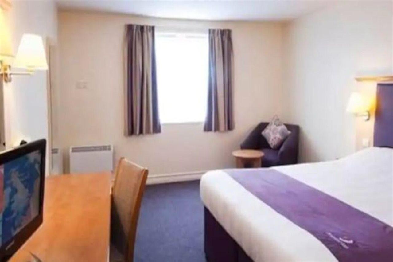 Premier Inn Burnley Bagian luar foto