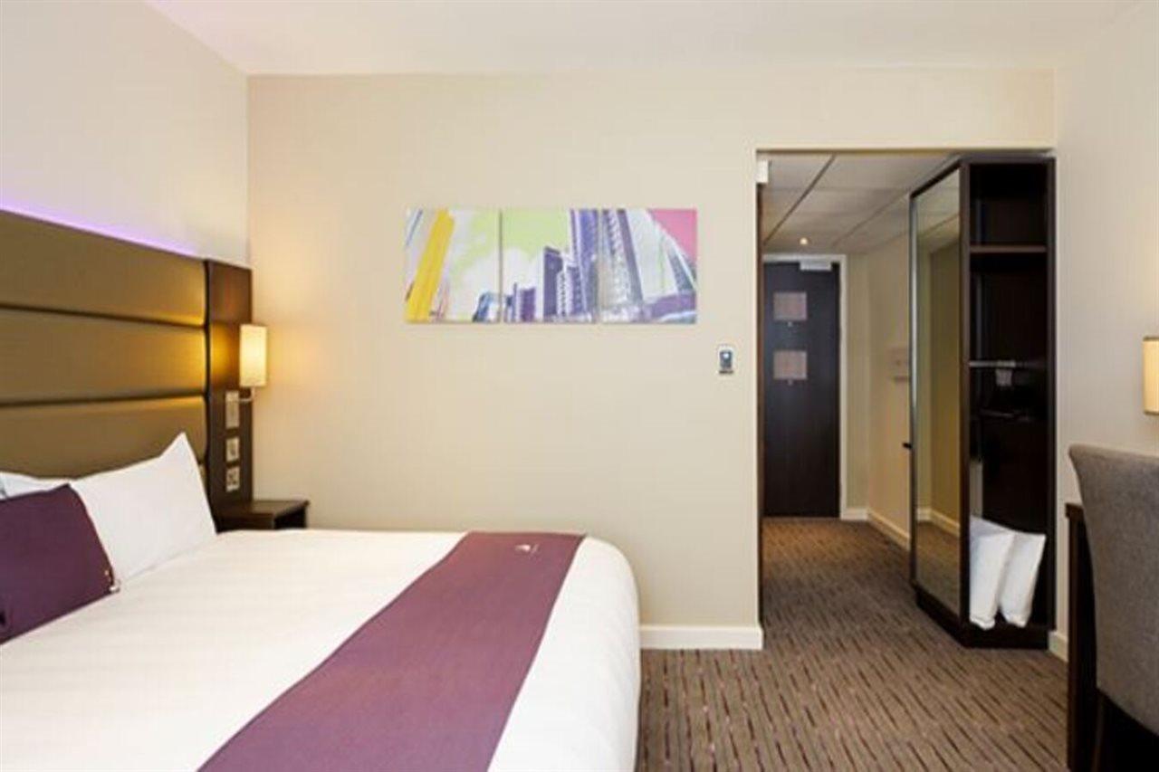 Premier Inn Burnley Bagian luar foto