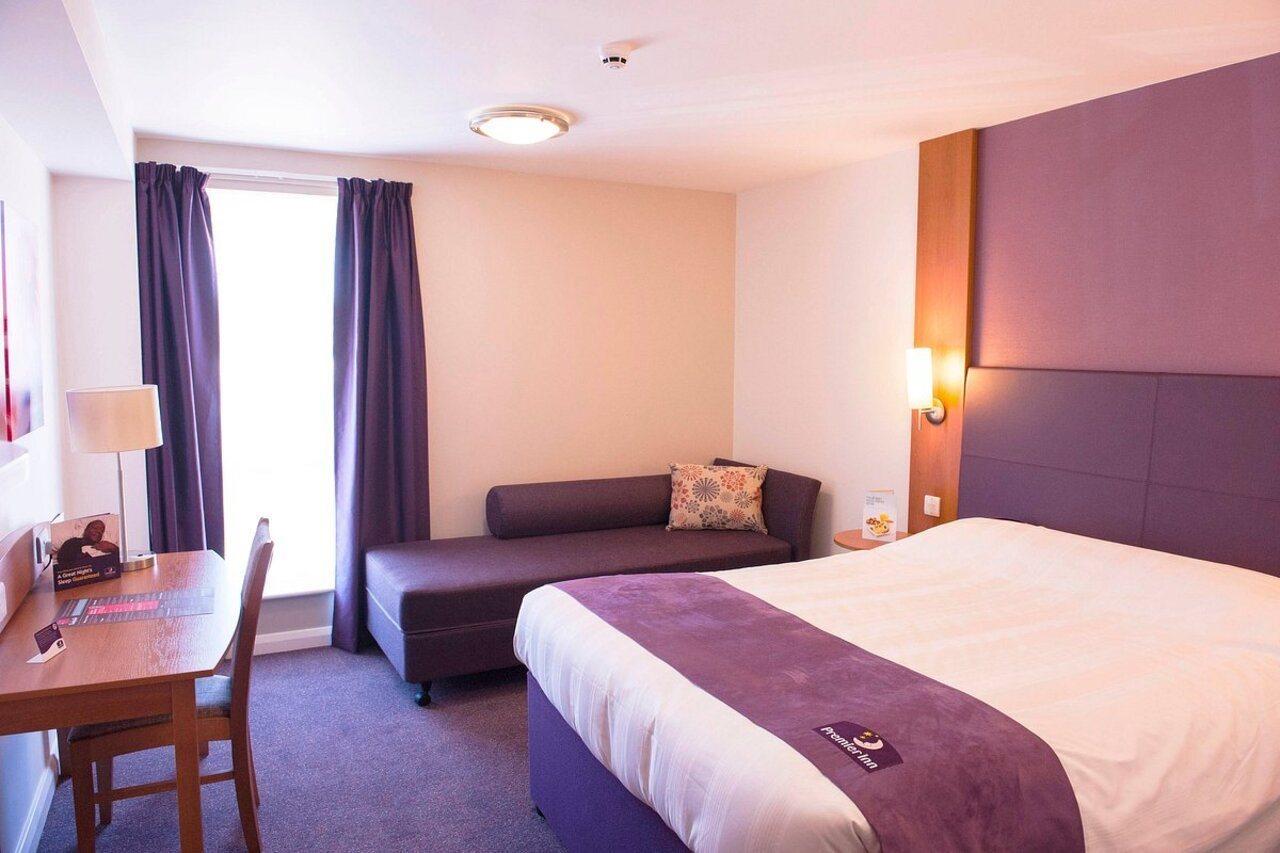 Premier Inn Burnley Bagian luar foto