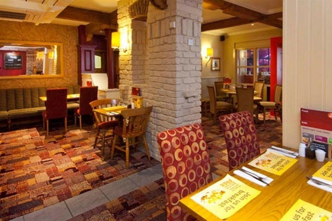 Premier Inn Burnley Bagian luar foto